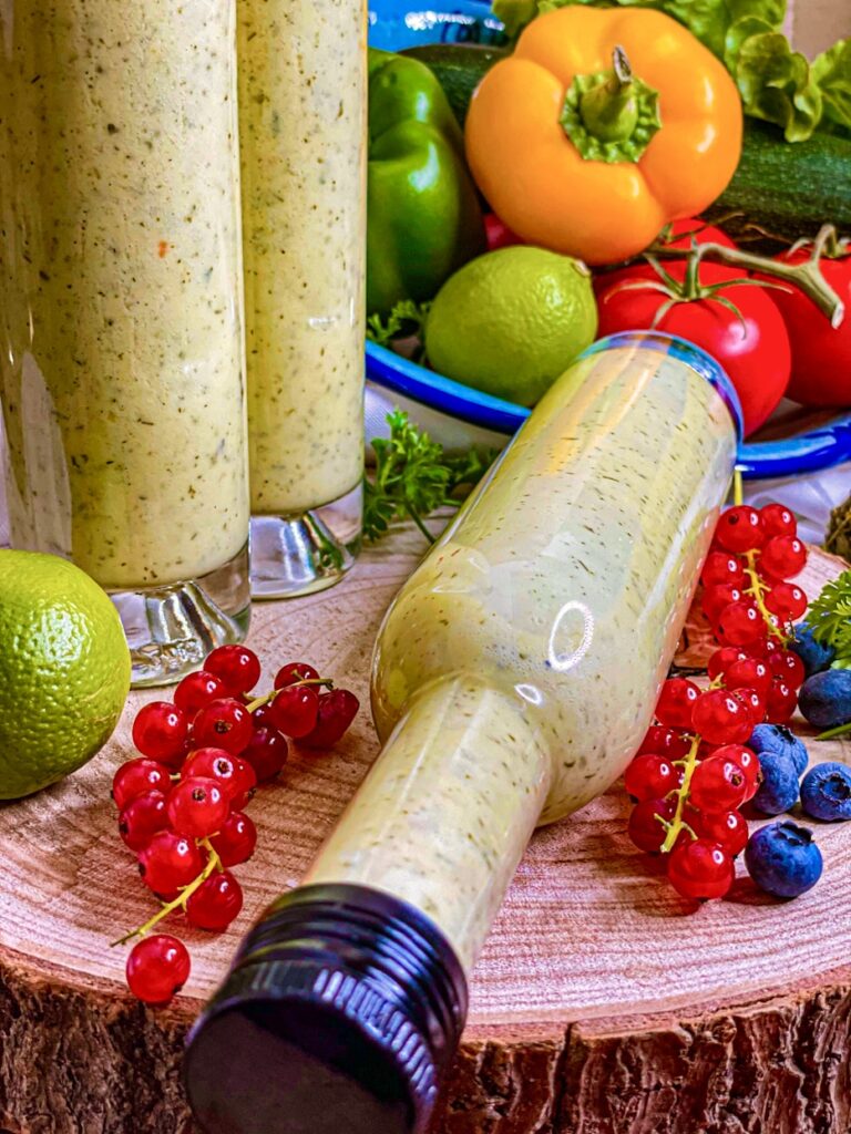 Selbstgemachtes Salatdressing auf Vorrat: Perfekt für alle Rohkost- und ...