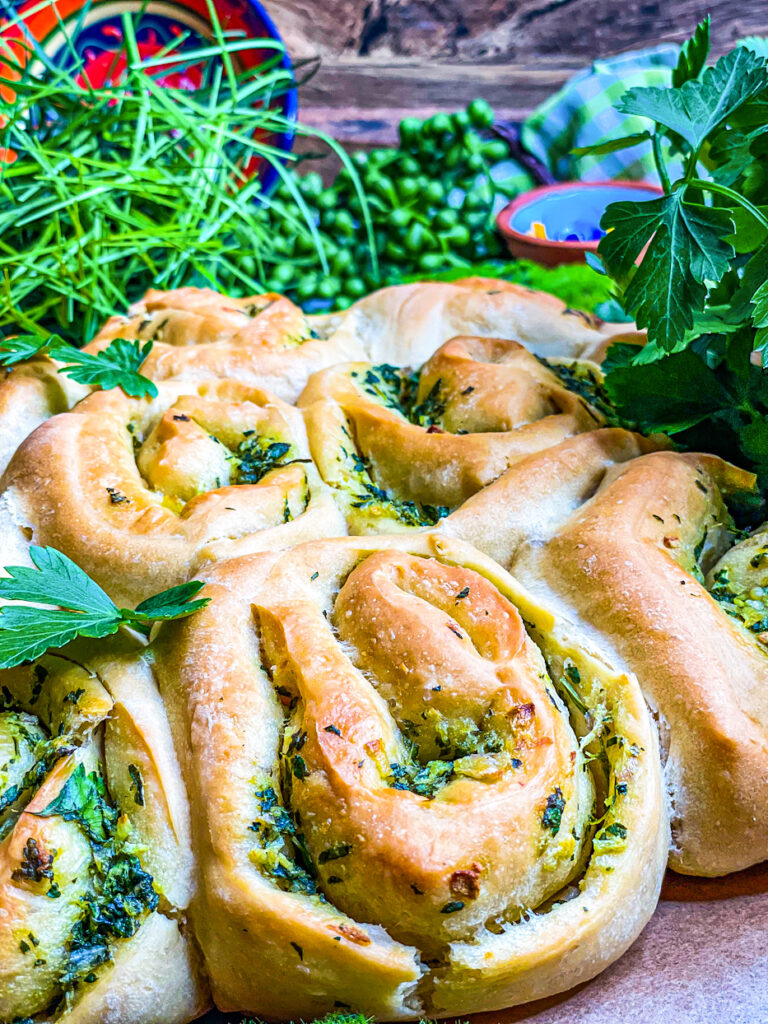 Zupfbrot mit hausgemachter Petersilien-Butter