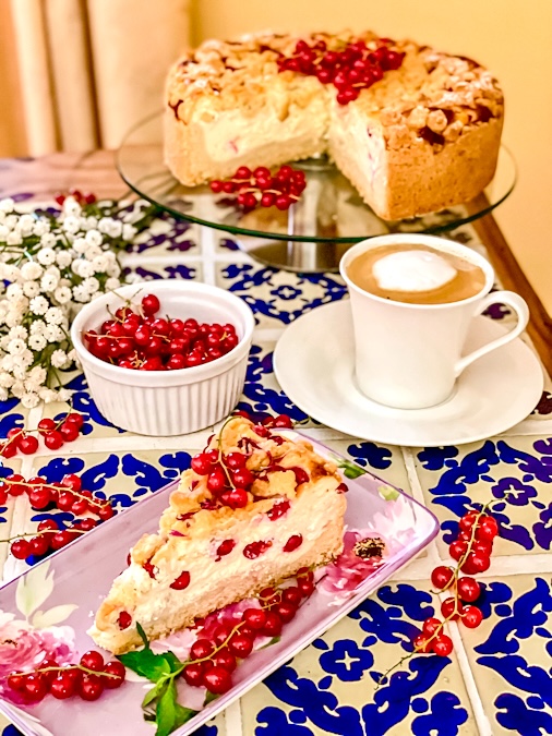 Käsekuchen mit Johannisbeeren