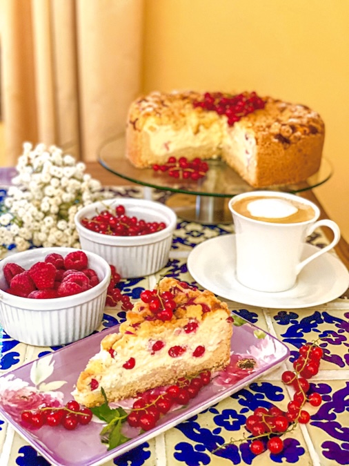 Käsekuchen mit Johannisbeeren