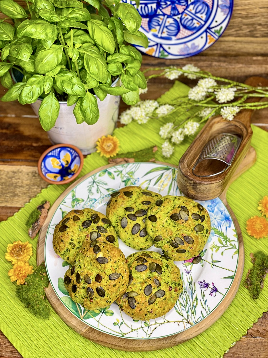 Herzhafte Kräuterbrötchen Herzhafte Kräuterbrötchen