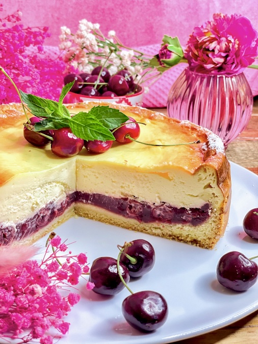 Käsekuchen mit Kirschen 