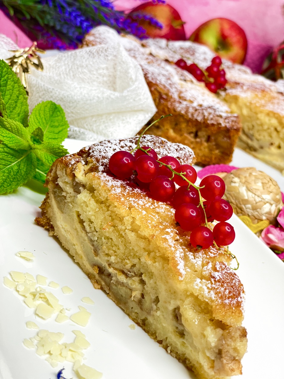 Supersaftiger Apfelkuchen mit Pudding-Frischkäse-Füllung