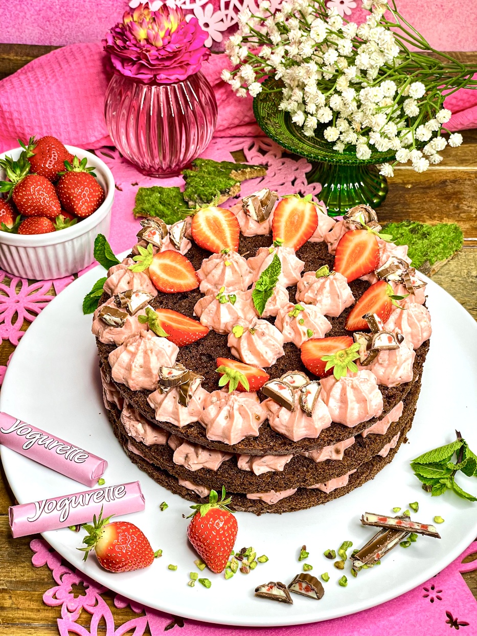 Sommerliche Yogurette-Torte