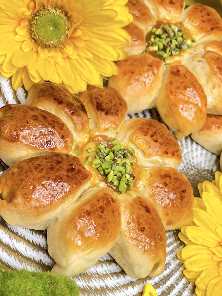 Blüten aus Hefeteig Blüten aus Hefeteig