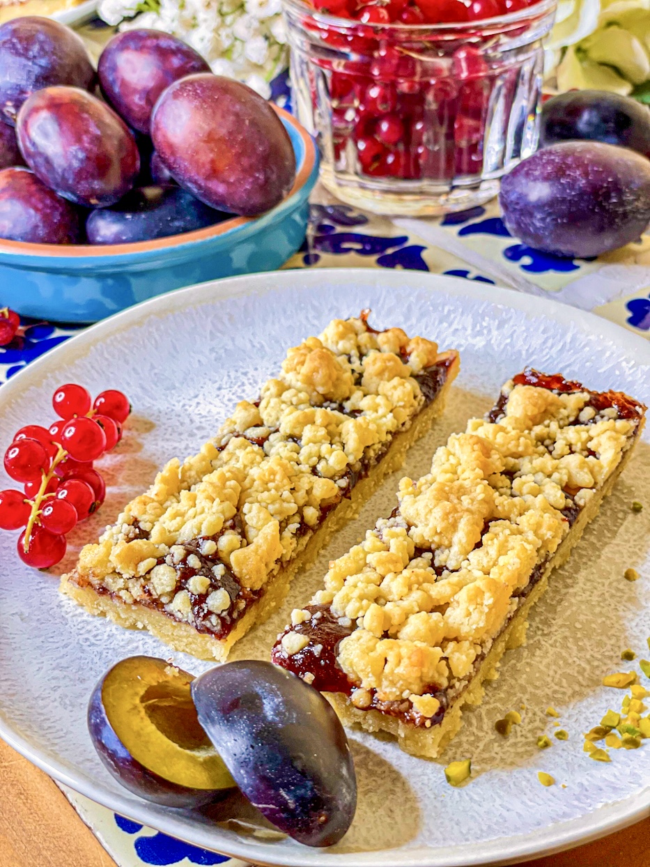 Friesische Pflaumenstreifen mit Marzipan und Streuseln!