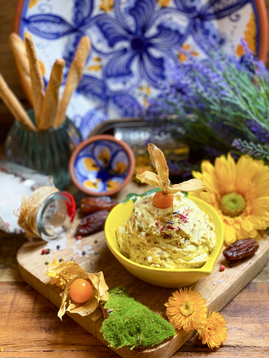 Curry-Dattel-Dip Curry-Dattel-Dip