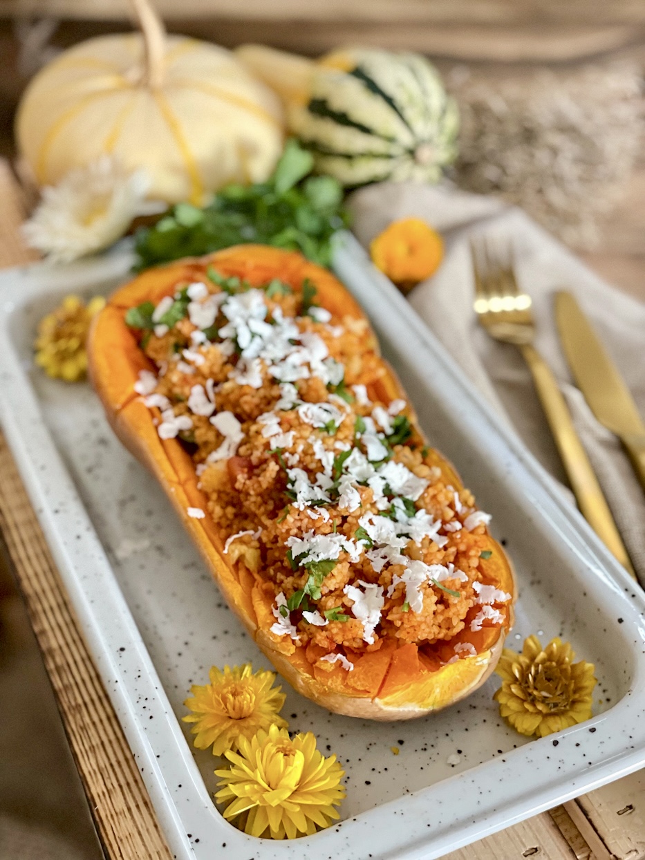 Gefüllter Butternut-Kürbis Gefüllter Butternut-Kürbis
