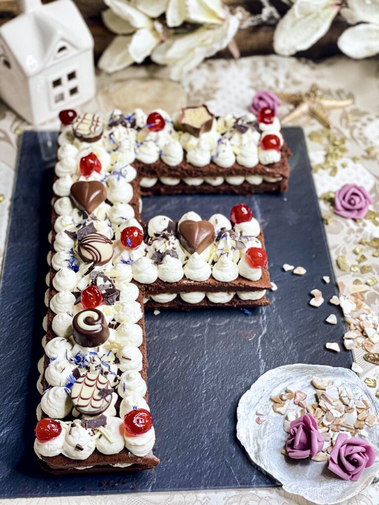 Schwarzwälder Kirsch Letter Cake