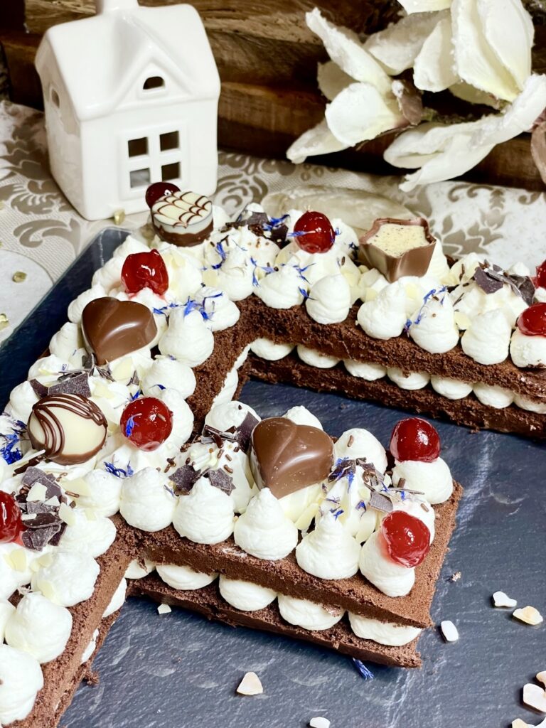 Schwarzwälder Kirsch Letter Cake