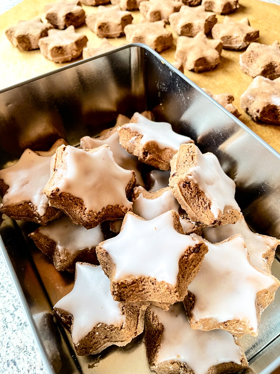 Zimtsterne nach Oma Lucias Original-Rezept: Der einfache Gebäck ...