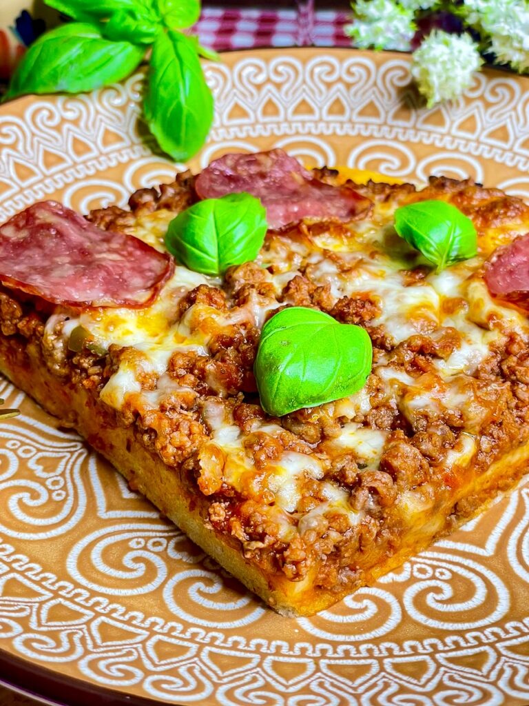 Pizza Bolognese 