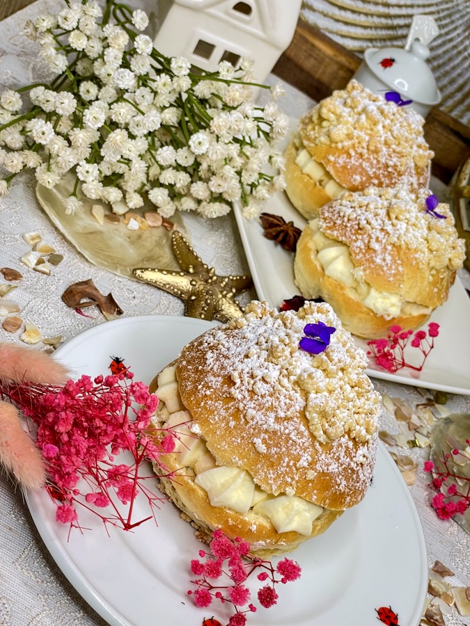 Streuseltaler mit Vanillecreme