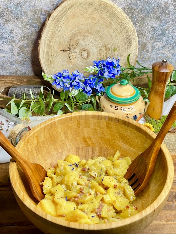 Kartoffelsalat mit Brühe