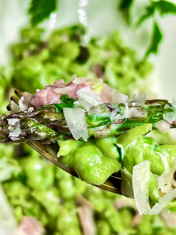 Pasta mit grünem Spargel