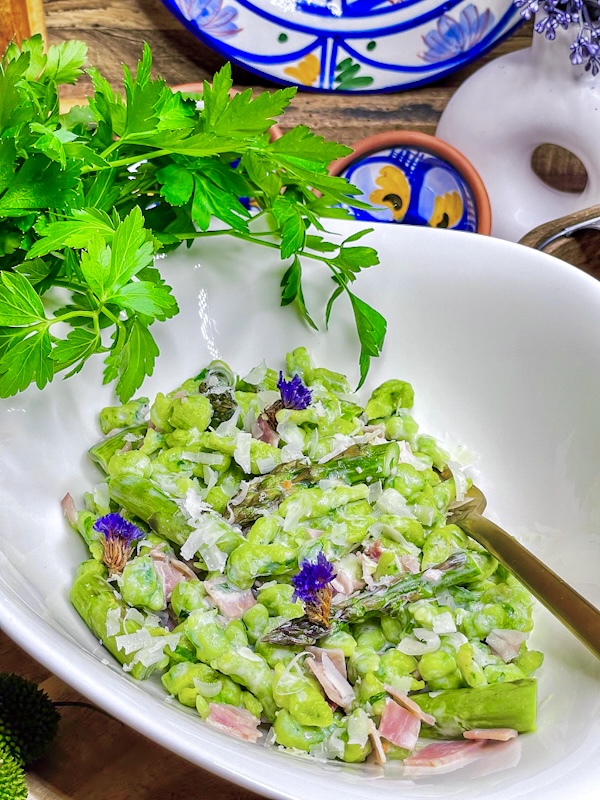 Pasta mit grünem Spargel