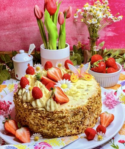 Einfache Torte mit Paradiescreme