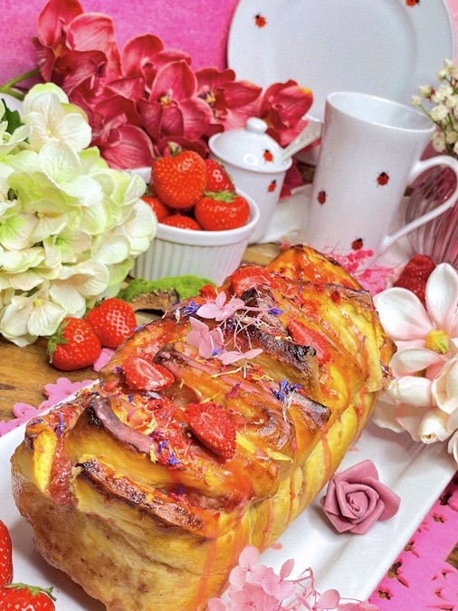 Zupfbrot mit Erdbeeren