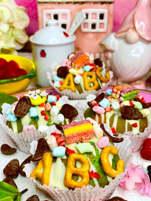 Regenbogen-Muffins