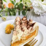 Aprikosenkuchen mit Streuseln