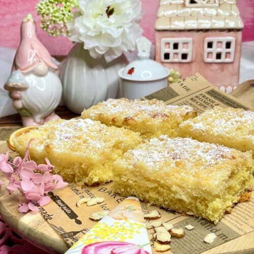 Streuselkuchen vom Blech - Omas einfaches Rezept für saftigen Kuchen mit Sahne in 35 Minuten 2 Streuselkuchen vom Blech