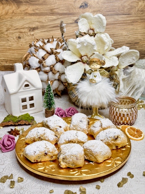 Stollenkonfekt Mini-Stollen mit Marzipan und Puderzucker