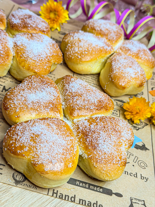 Glücksklee aus Hefeteig