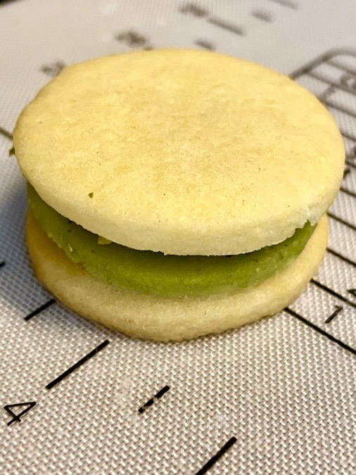 Pistazien Marzipan Plätzchen: 40 Stück cremig, nussig & perfekt für Weihnachten 3 Pistazien Marzipan Plätzchen