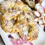 Puddingbrezeln aus Blätterteig