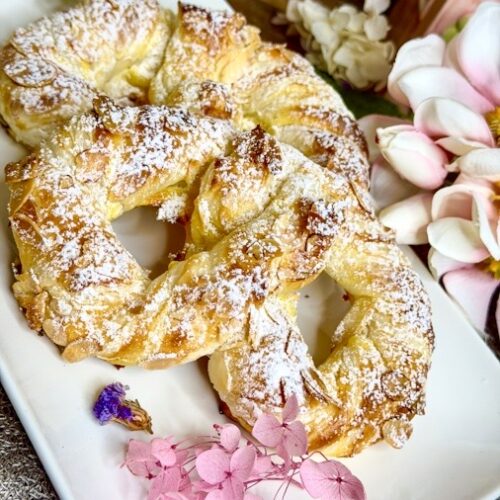 Puddingbrezeln aus Blätterteig - einfaches Rezept wie vom Bäcker 8 Stück 6 Puddingbrezeln aus Blätterteig