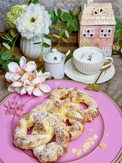 Puddingbrezeln aus Blätterteig Puddingbrezeln aus Blätterteig